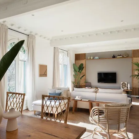 Tanah - 3 Bedrooms And Balcony In Eixample Dreta *