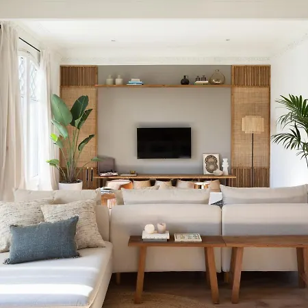 Apartment Tanah - 3 Bedrooms And Balcony In Eixample Dreta Barcelona