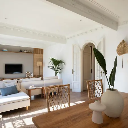 Tanah - 3 Bedrooms And Balcony In Eixample Dreta *