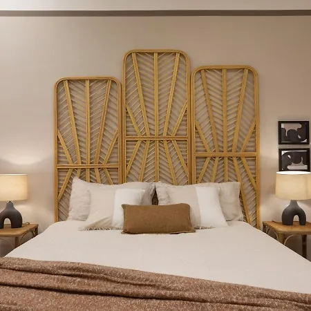 Tanah - 3 Bedrooms And Balcony In Eixample Dreta Apartment Barcelona