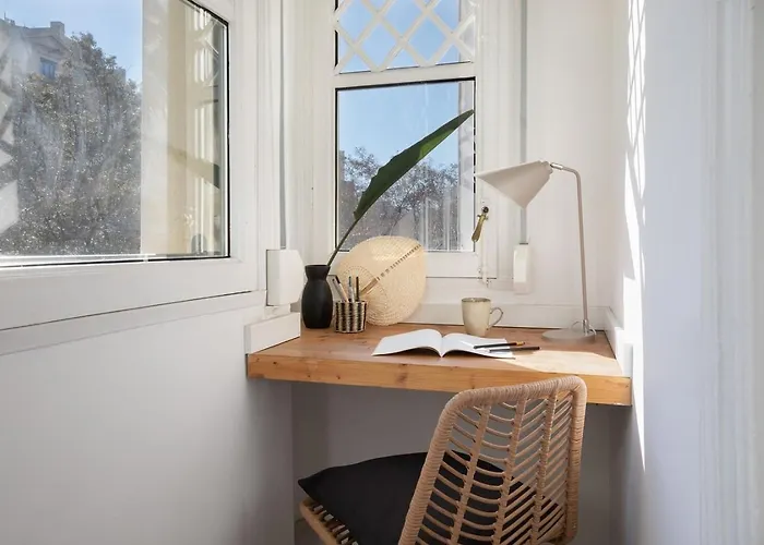 Tanah - 3 Bedrooms And Balcony In Eixample Dreta